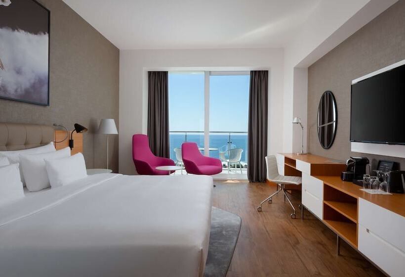 オーシャンビューのプレミアムルーム。, Radisson Collection Paradise Resort And Spa, Sochi