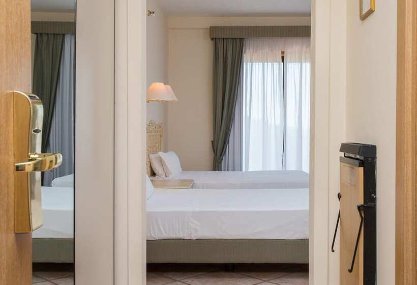 Трехместный Номер Superior, Resort Marina Di Castello Golf & Spa