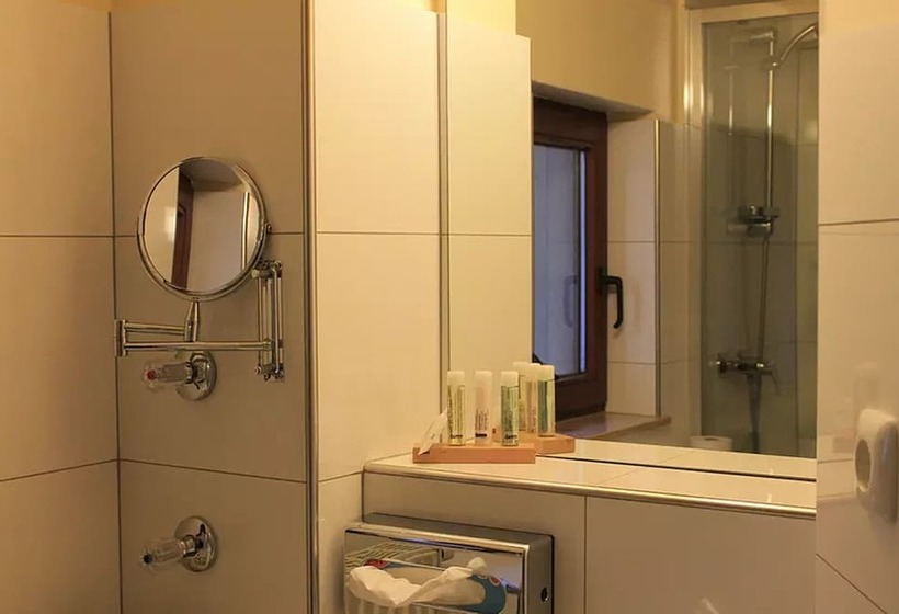 Номер Стандарт, La Maison Hotel   Boardinghouse
