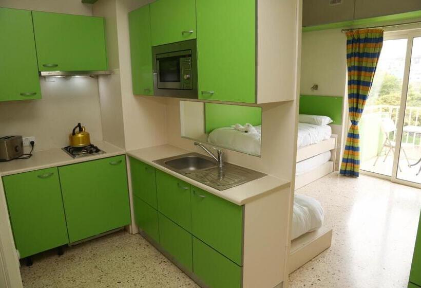 استودیوی استاندارد, Nsts Campus Residence And Hostel