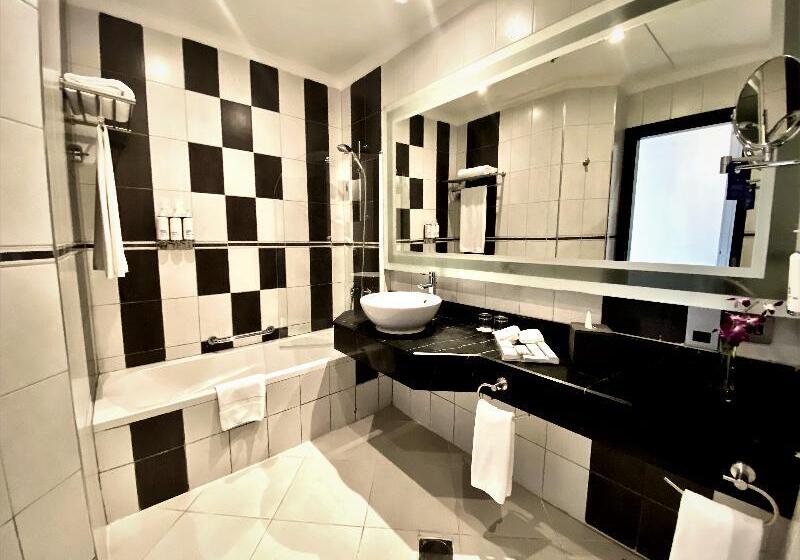Люкс Повышенной Комфортности, Jaypee Greens Golf And Spa Resort