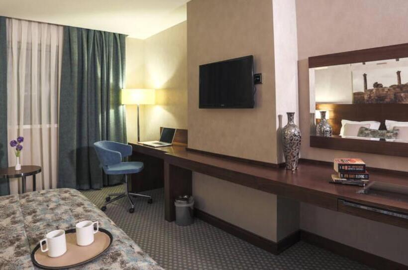 اتاق استاندارد یک نفره, Nevali Hotel & Convention Center