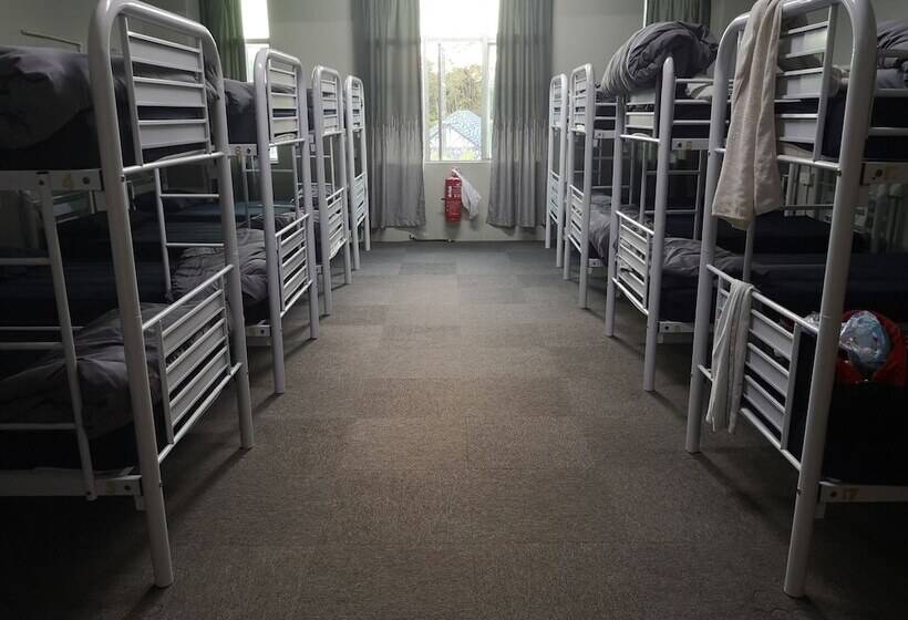 Кровать в Общей Комнате, Spot On 90449 Bed Station Guest House Dormitory