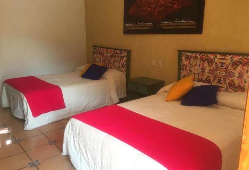 اتاق استاندارد با 2 تخت دوبل, Montroi Express