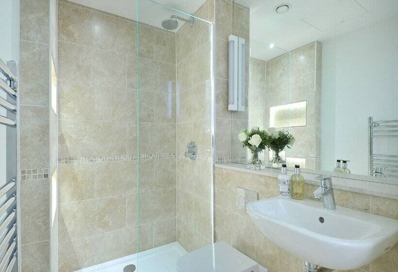 Студия Стандарт, Destiny Scotland   St Andrew Square Apartments