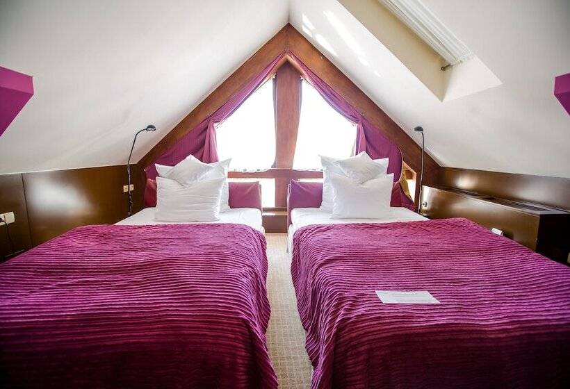 Estudio Estándar, Grand Hotel Boutique