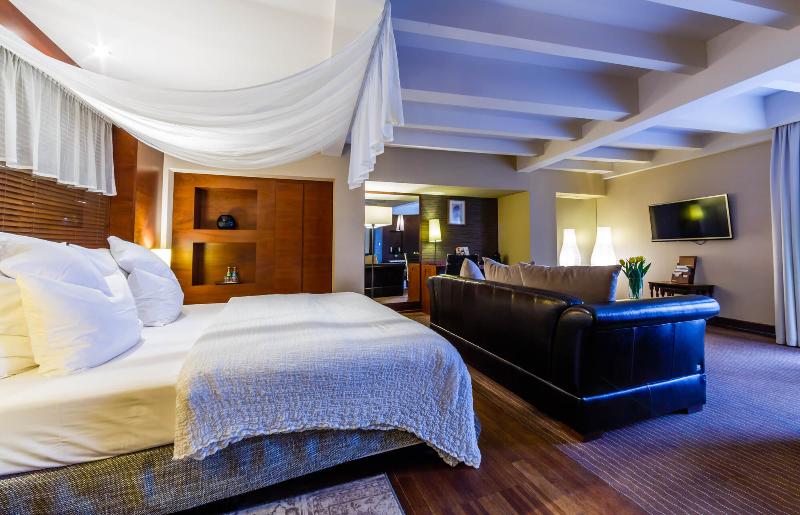 Estudio Estándar, Grand Hotel Boutique