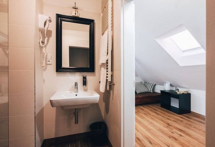 Economy Quadruple Room, Residence Corto Old Town