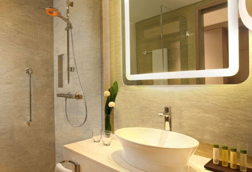 行政房间, Doubletree By Hilton Jakarta   Diponegoro