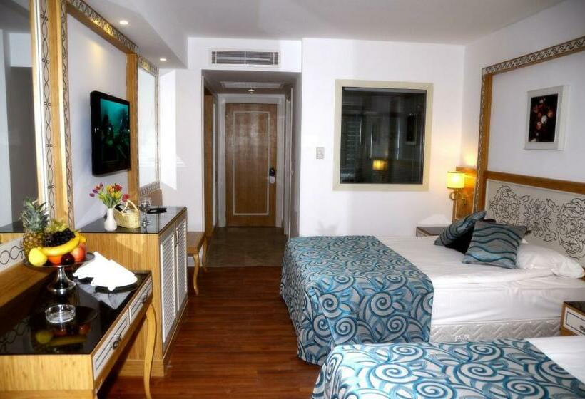 标准间侧面带海景, Crystal Waterworld Resort & Spa - Ultimate All Inclusive