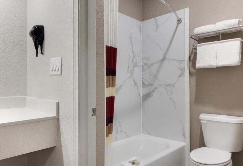 اتاق سوپریور با تخت بزرگ, Red Roof Inn Plus + Galveston   Beachfront