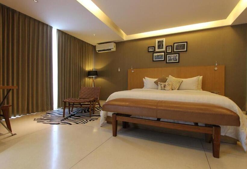 Люкс, Ossotel Legian