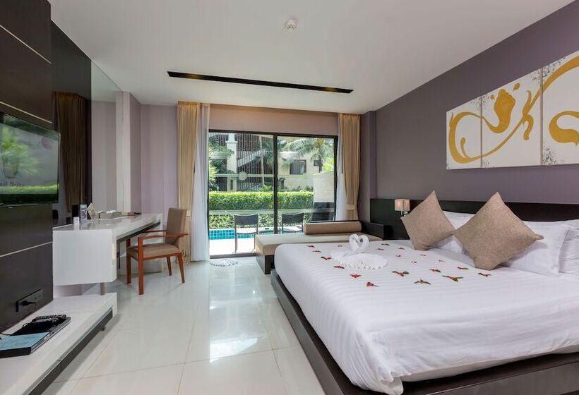 Номер Deluxe, The Charm Resort Phuket Sha Certified
