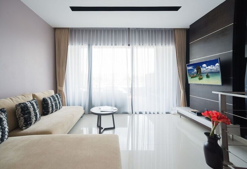 Президентский Люкс, The Charm Resort Phuket Sha Certified