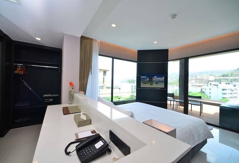 Люкс Семейный 2 Спальни, The Charm Resort Phuket Sha Certified
