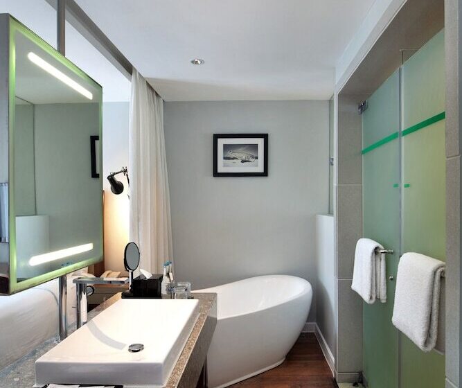 اتاق لوکس, The Kuta Beach Heritage Hotel   Managed By Accor
