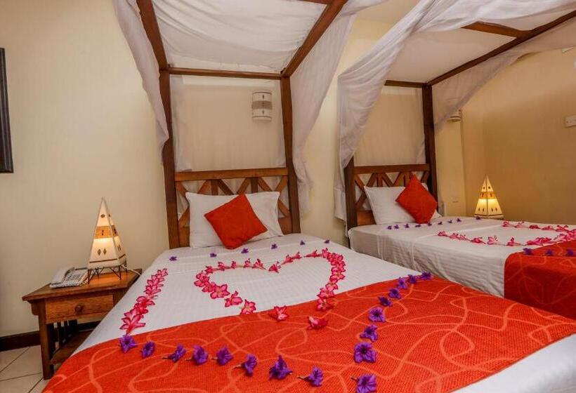 اتاق استاندارد با چشم‌انداز باغ, Cityblue Creekside Hotel & Suites