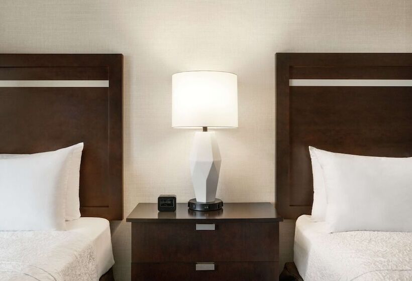 Номер Стандарт 2 Двуспальные Кровати, Hampton Inn Portland Downtownwaterfront