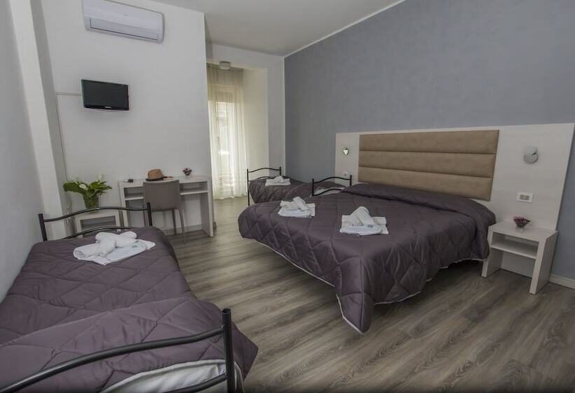 Семейный Номер, Zanarini In Centro A Riccione