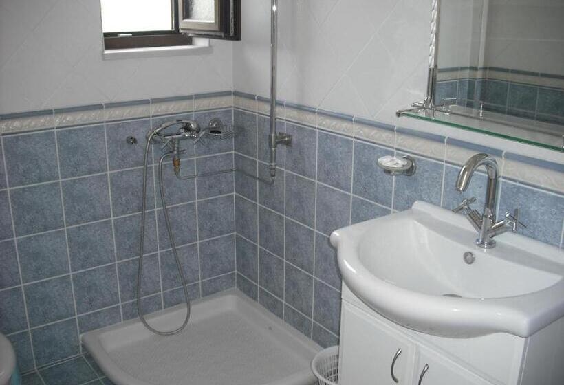 Вилла 4 Спальни, Zante View Studios & Villas