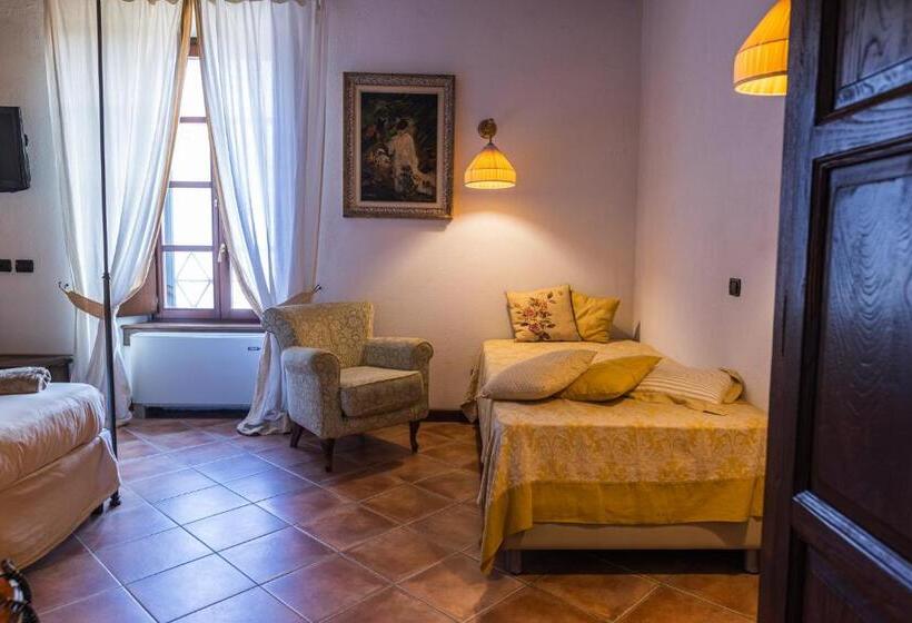 غرفة قياسية ثلاثية, Al Castello Resort