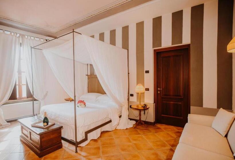 غرفة قياسية رباعية, Al Castello Resort