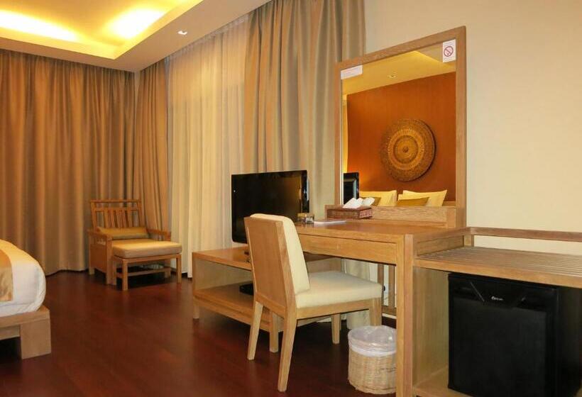 سوییت با چشم‌انداز دریا, Islanda Resort