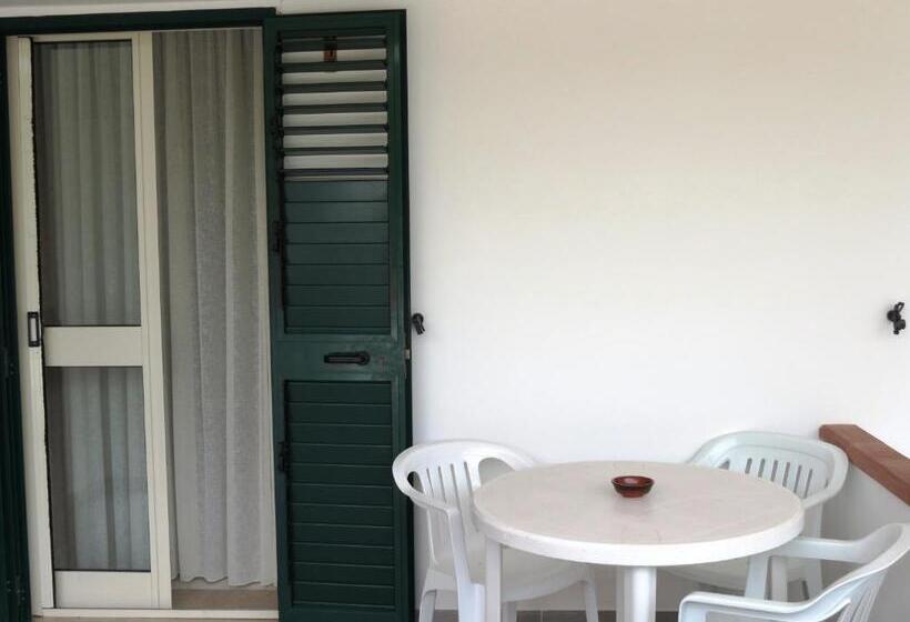 Номер Стандарт Трехместный, Residence Villa Ascoli