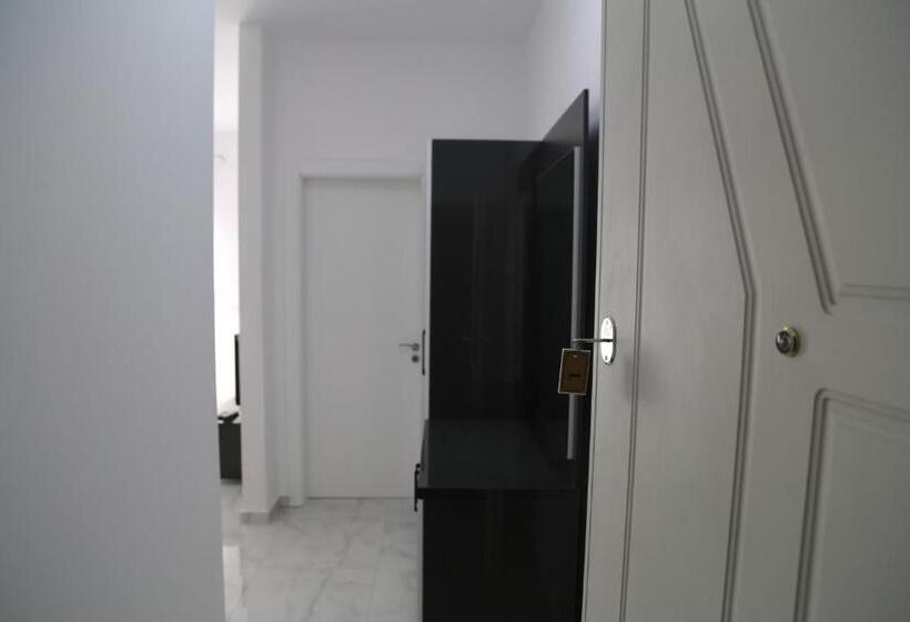 스탠다드 스튜디오, Anchor Apartments