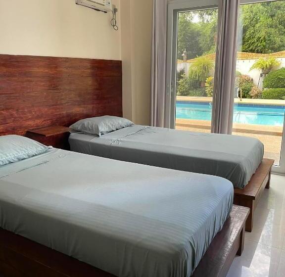 디럭스 룸, Elicon Suites