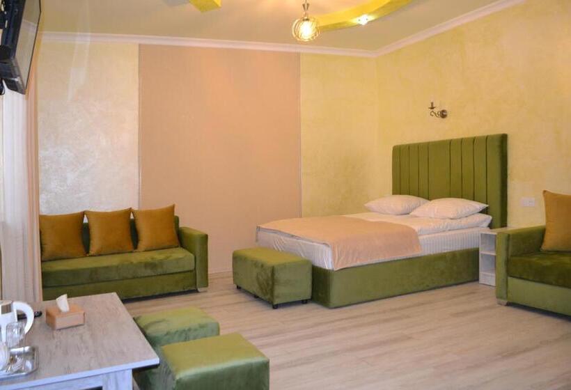اتاق استاندارد چهار تخته, Kare No Hotel Tsaghkadzor