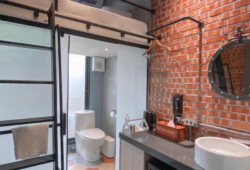 اتاق استاندارد یک نفره, Leisure Chiayi