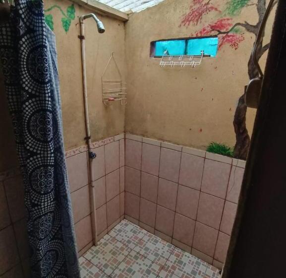 标准三人间, Hostal Así Es Mi Tierra