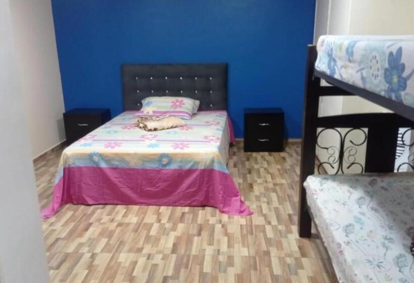 Семейный Номер, Hostal Avanza