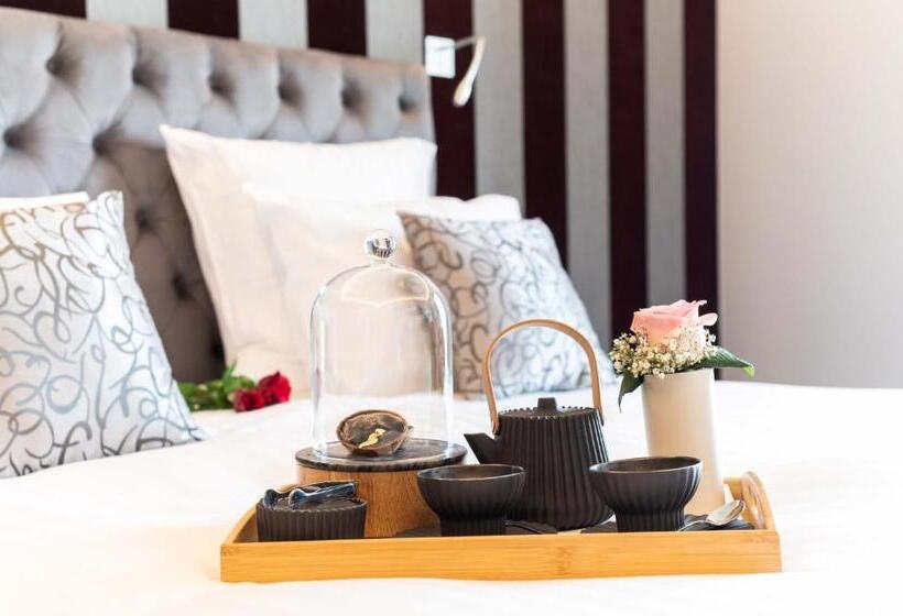 Номер Deluxe, Dali Val D Europe