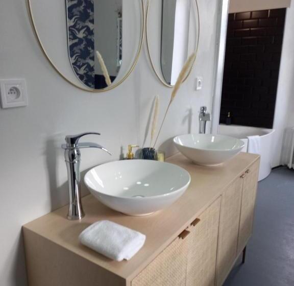 Трехместный Номер Deluxe, Château De Fabiargues