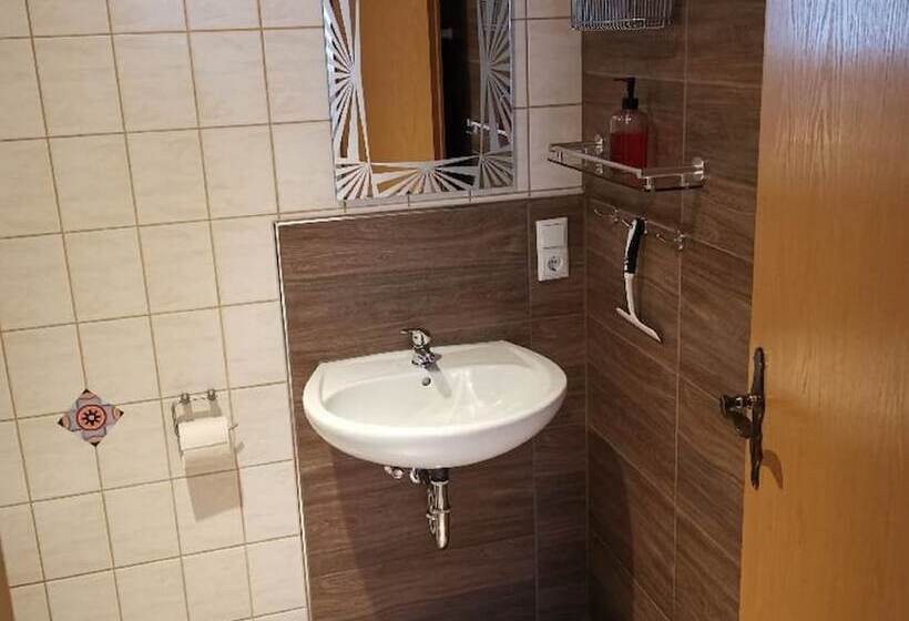Номер Стандарт, Pension Hüttendorf 49 Gradnord