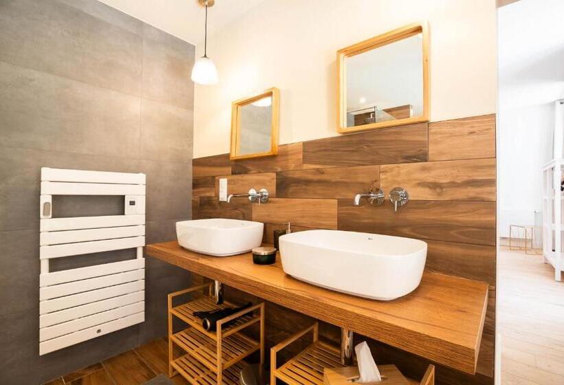 Deluxe-huone, Villa Fémina