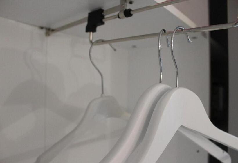 اتاق استاندارد, Zaro Suites B&b