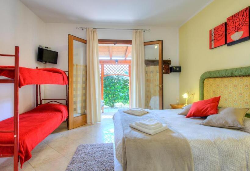 Четырехместный Номер Стандарт, B&b A Casa Di Marta