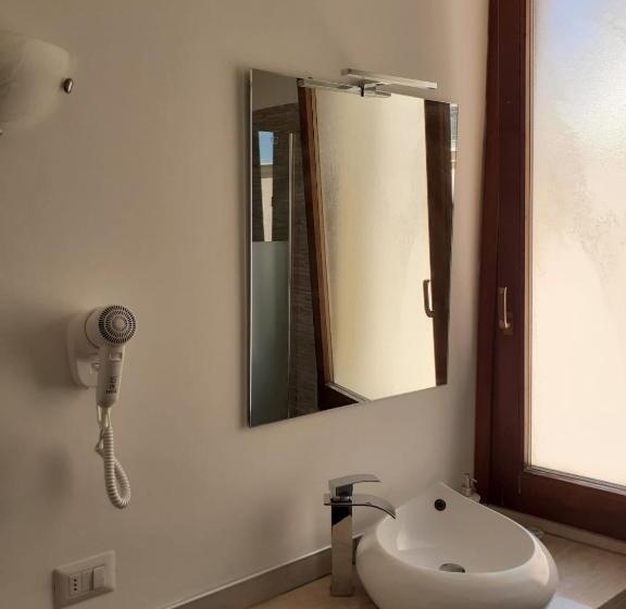 اتاق لوکس سه تخته, Sweet Suite Margherita B&b