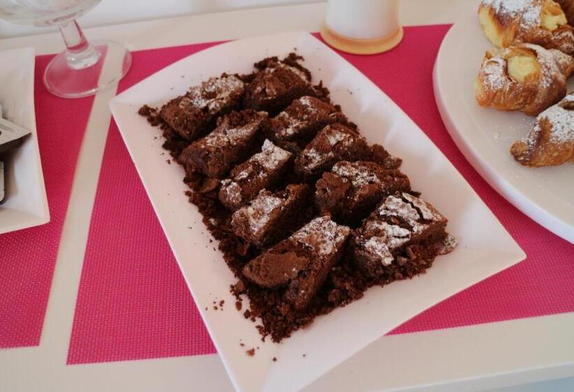 اتاق لوکس چهار تخته, Sweet Suite Margherita B&b