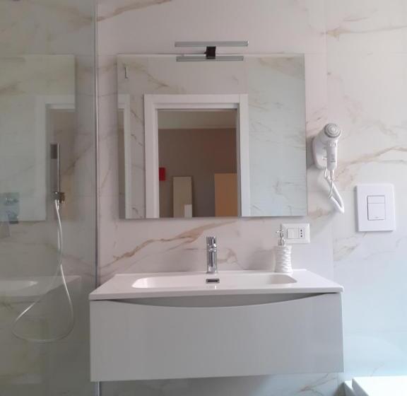 اتاق لوکس سه تخته, Sweet Suite Margherita B&b