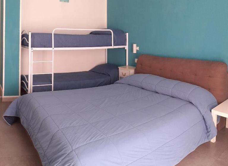 اتاق لوکس چهار تخته, Sweet Suite Margherita B&b