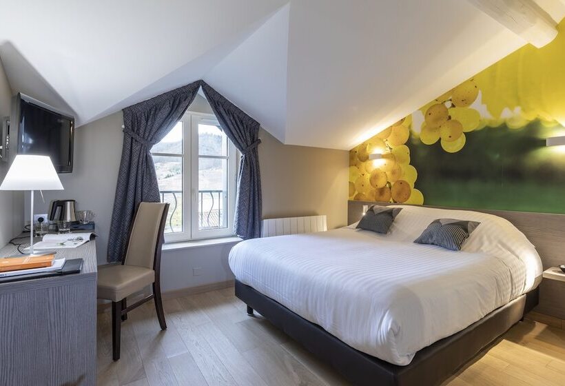 Номер Комфорт, Auberge De Clochemerle, Spa Privatif & Restaurant Gastronomique