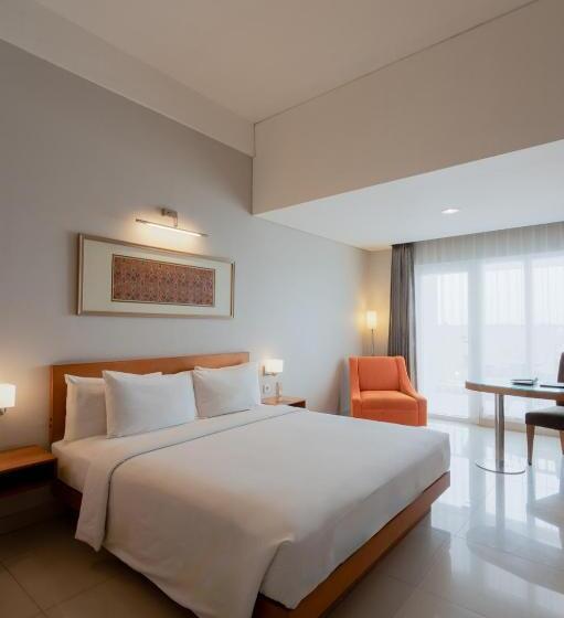 Номер Executive, The Capital Hotel Surabaya