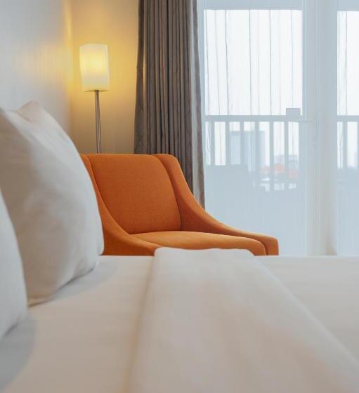 Номер Executive, The Capital Hotel Surabaya