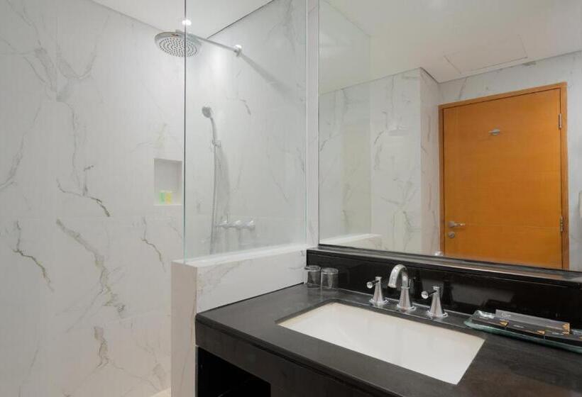 Номер Executive, The Capital Hotel Surabaya