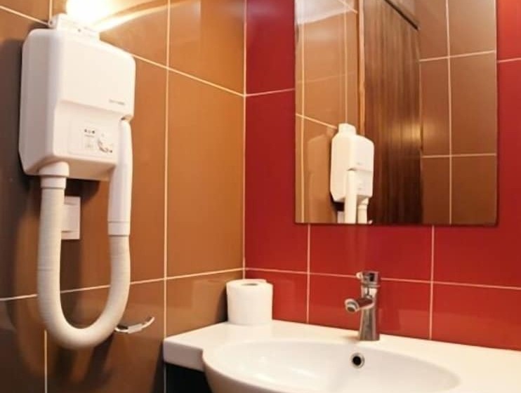 استودیوی استاندارد, Kokalas Resort
