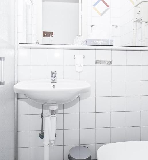 Номер Стандарт Индивидуальный, Stadshotellet Lidköping
